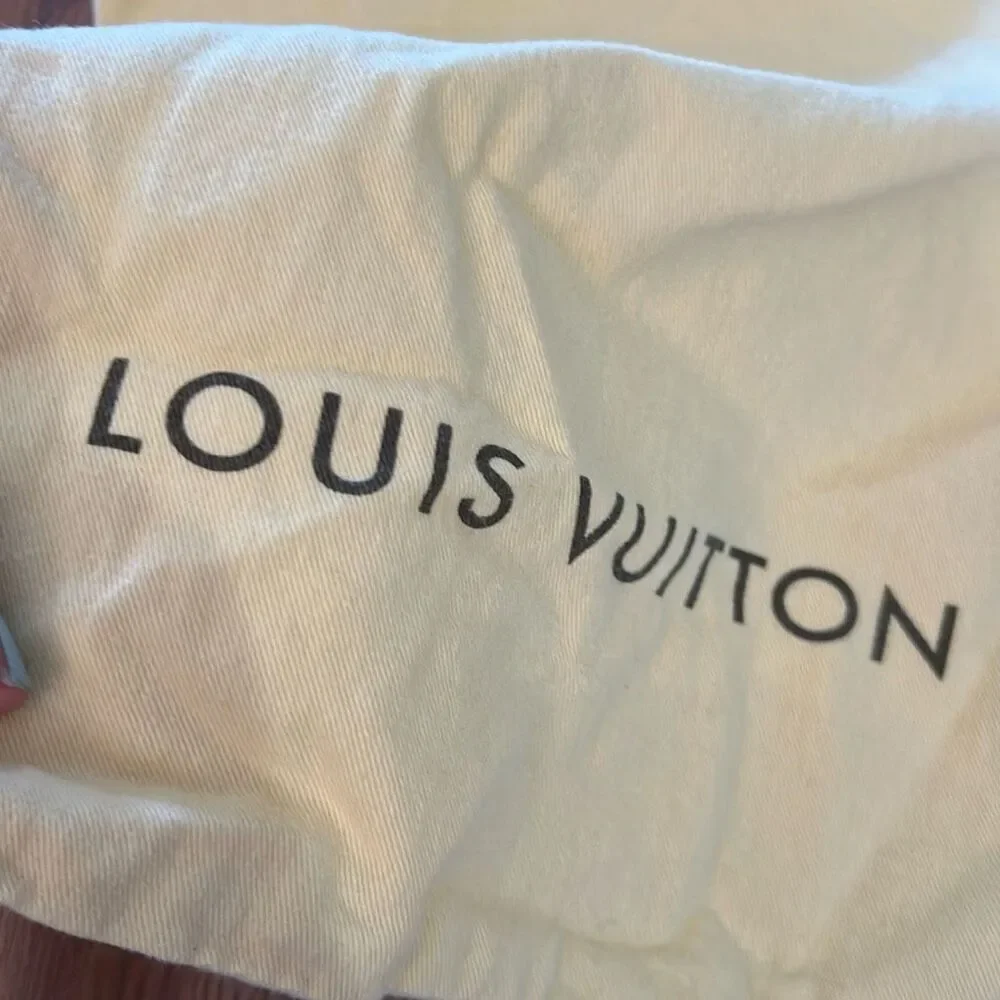 2 Louis Vuitton cream dust bag 8x 13 brown drawstring - Picture 4 of 4